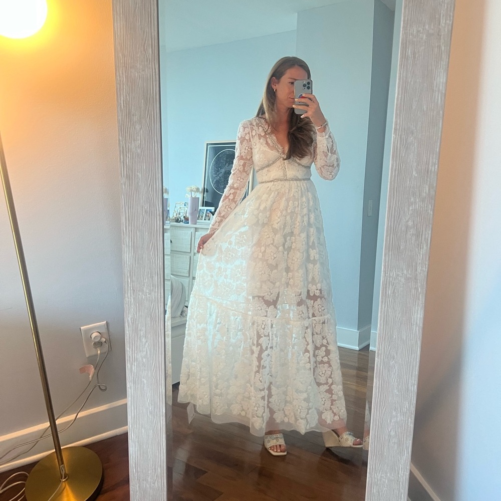 Self-Portrait Ivory Lace Maxi Dress - Picture 3 of 11